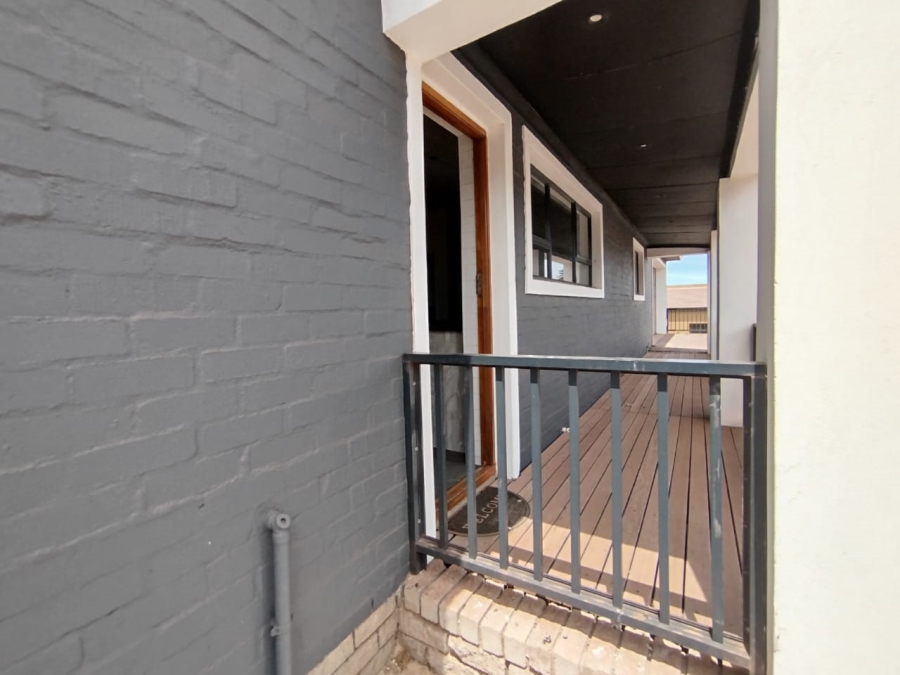 2 Bedroom Property for Sale in Bayview Western Cape